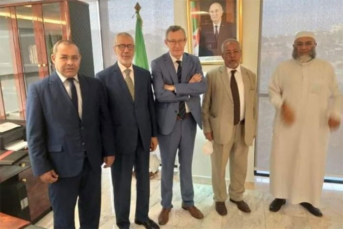 وزير الإتصال