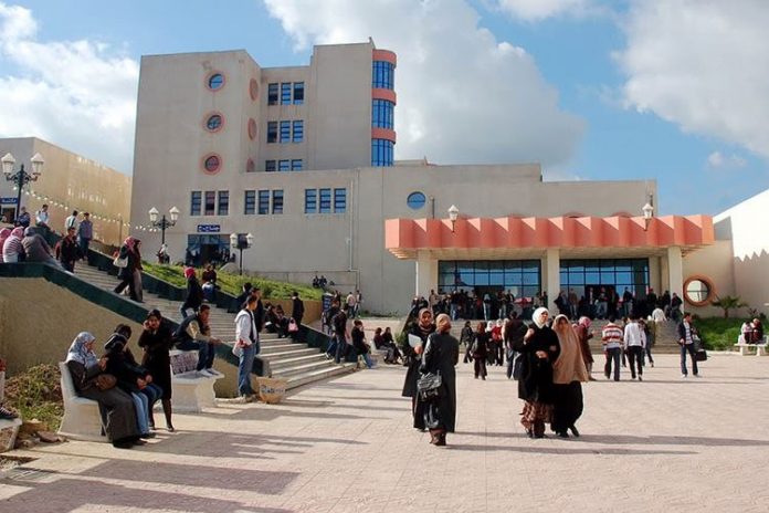 الجامعات الجزائرية
