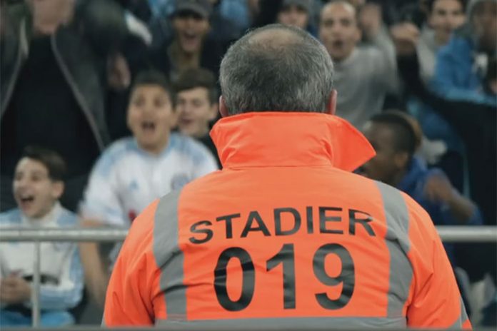 أعوان الملاعب