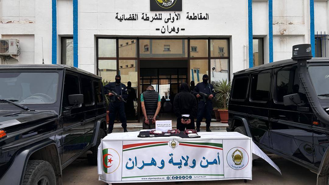 توقيف شخص وحجز أكثر من 1 كلغ من الكوكايين بوهران